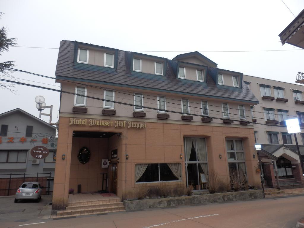 האקובה Hotel Weisser Hof Happei מראה חיצוני תמונה